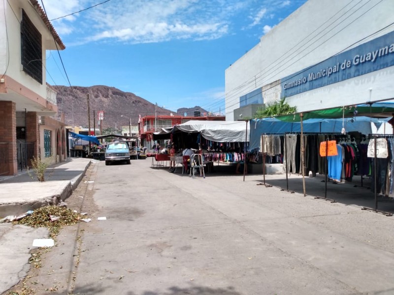 Por altas temperaturas baja venta en tianguis