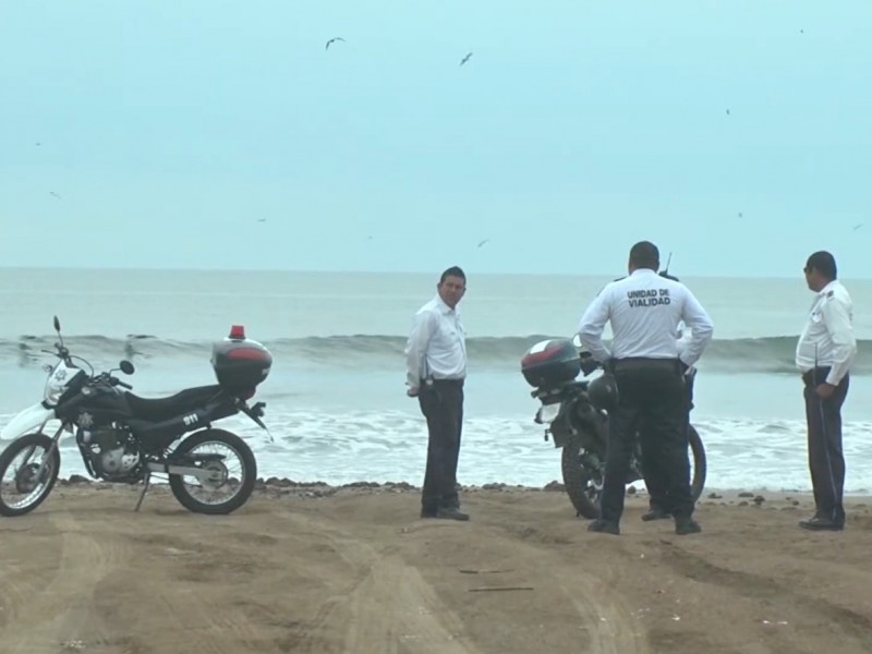 Por alto oleaje protección civil mantendrá cerrada Playa Las Glorias