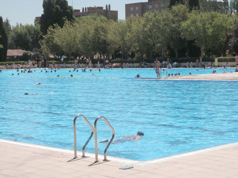 Por brotes Covid-19, Madrid cierra parques y piscinas