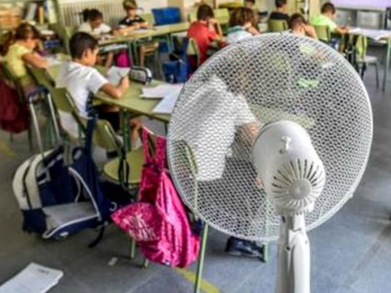 Por calor escuelas suspenden clases o reducen jornada