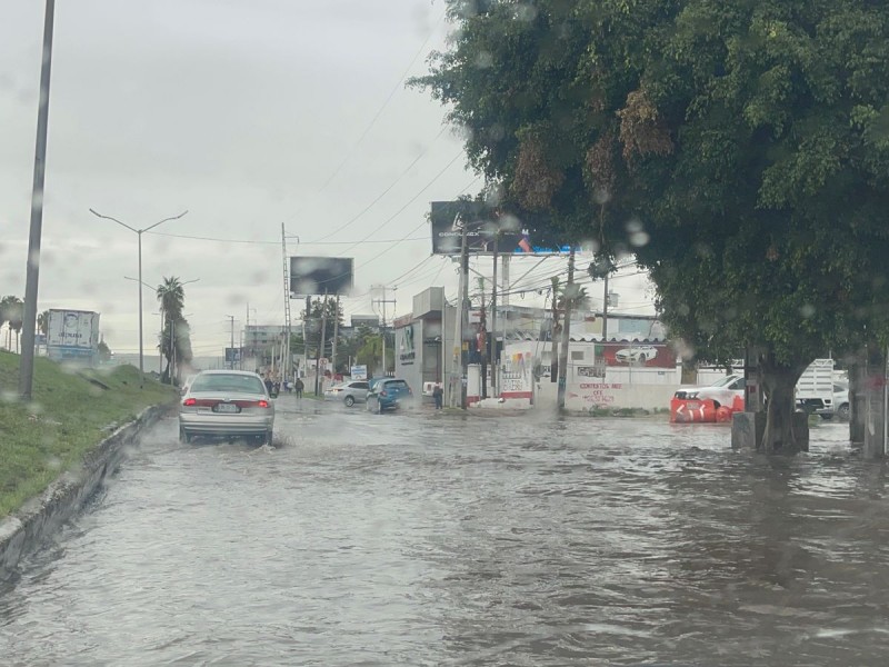 Por concluirse obras pluviales de 5 de Febrero