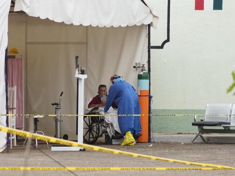 Por Covid-19, no paran los ingresos hospitalarios