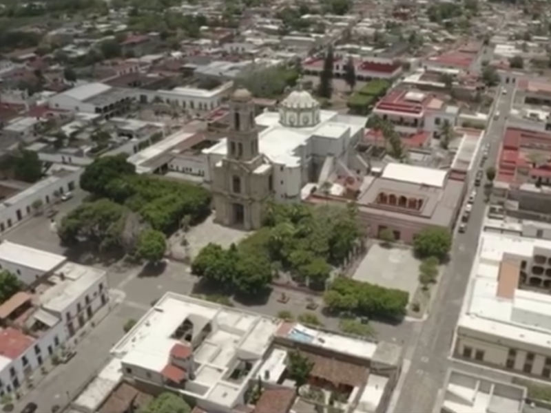 Por cuarentena, lucen vacías las calles en Jala