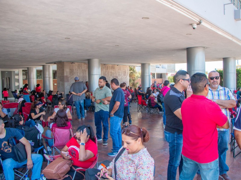 Por definir si paro de labores en escuelas continúa