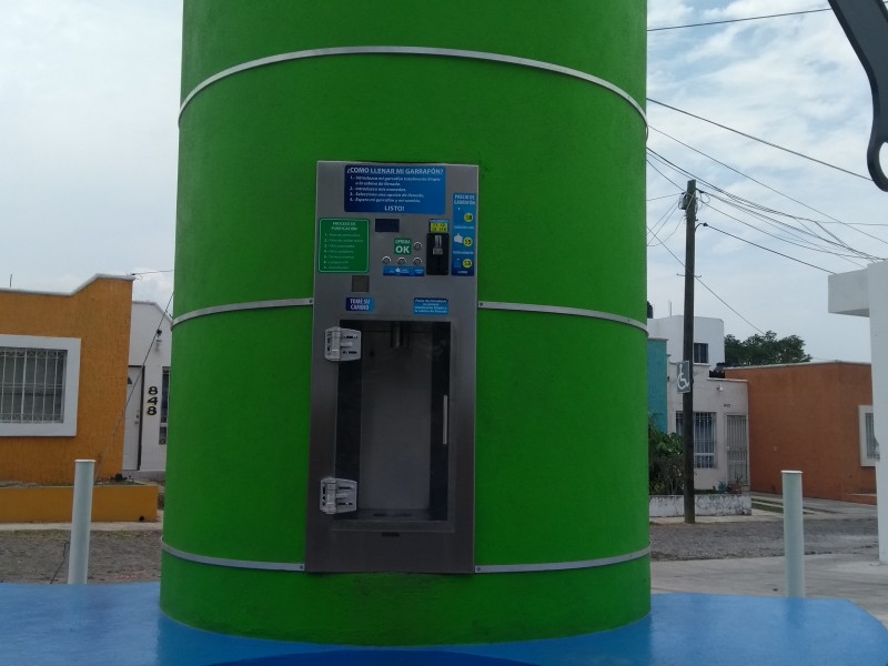 Por bajo precio compran agua en pozos