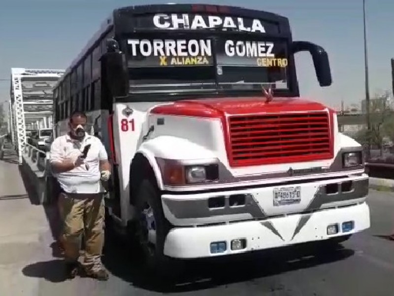 Por filtros sanitarios gomezpalatinos ingresan a Torreón a pie