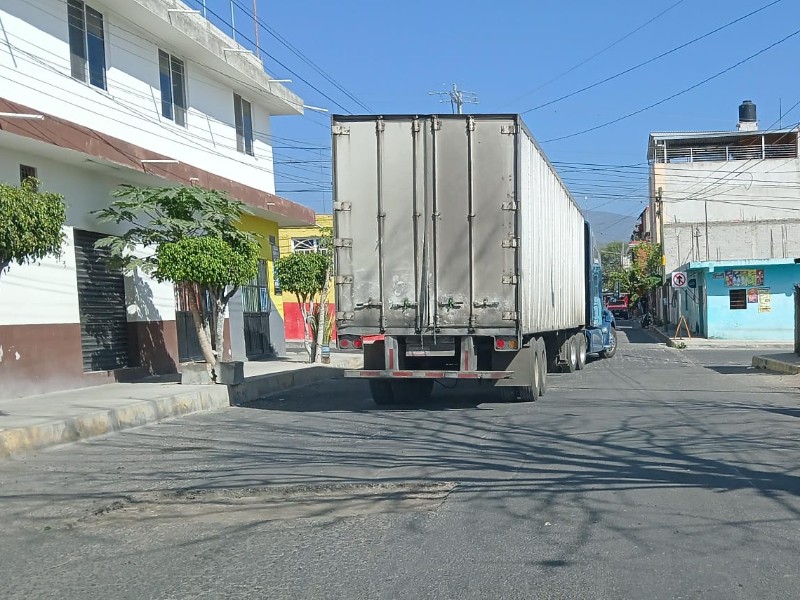 Por fin se atiende reparación de la 17 sur