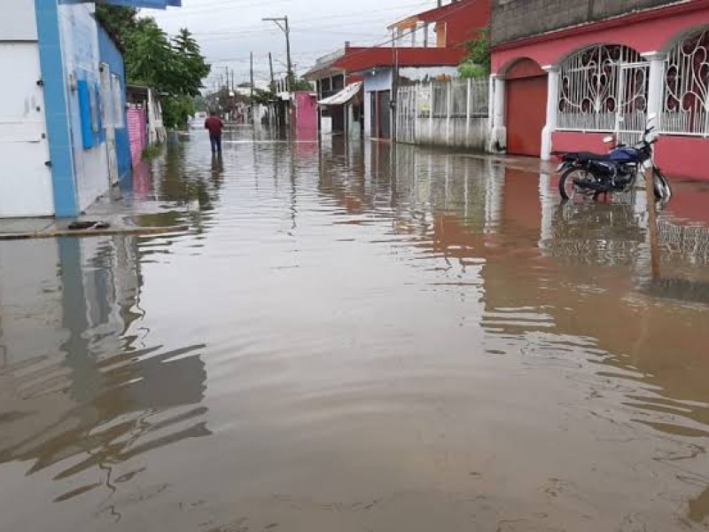 Por inundaciones en Tabasco AMLO cancela gira por Nayarit y Sinaloa
