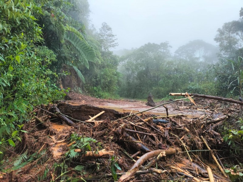 Por lluvias, continúa persona desaparecida y tres poblaciones incomunicadas: CEPCyGR