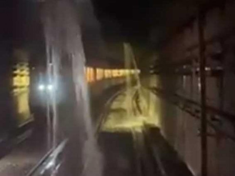 Por lluvias suspenden servicio del metro en CDMX