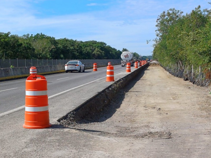 Por obras, reducen carriles en autopista Armería-Manzanillo