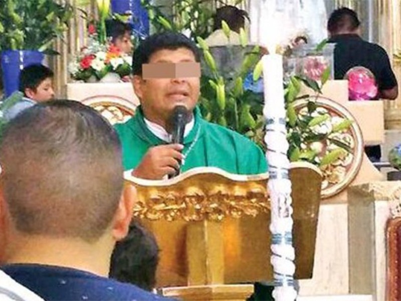 Por segunda ocasión señalan a sacerdote 