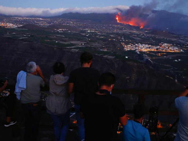 Por su intensa actividad, el Cumbre Vieja atrae al turismo