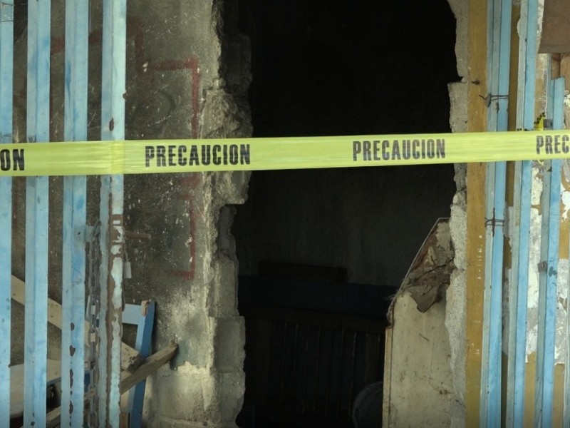 Por uso de pirotecnia se incendia bodega