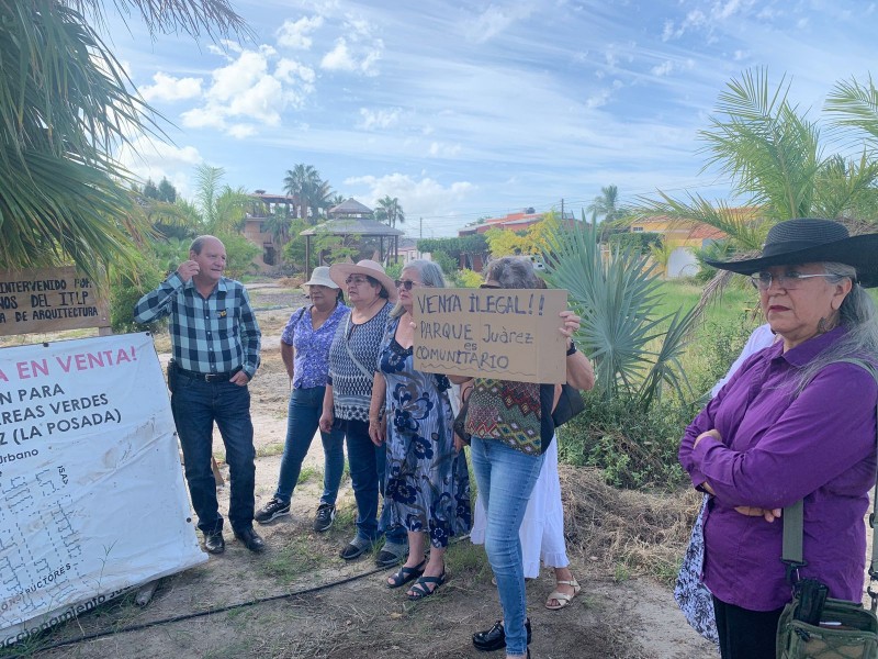 Por venta del parque comunitario vecinos del fracc.juárez se manifiestan