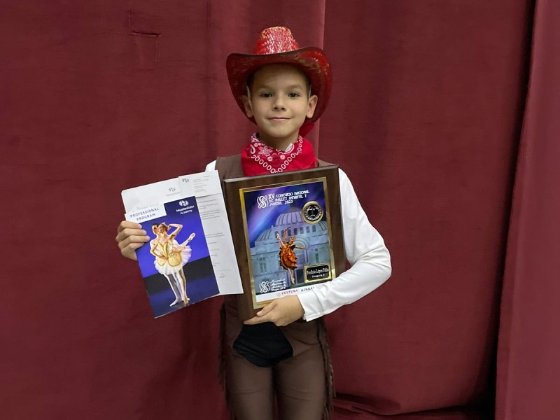 Porfirio López gana concurso Nacional de Ballet Infantil y Juvenil