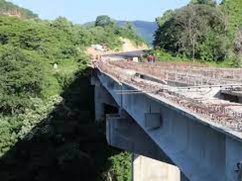 Posiblemente en febrero se inaugura autopista  Oaxaca Puerto Escondido