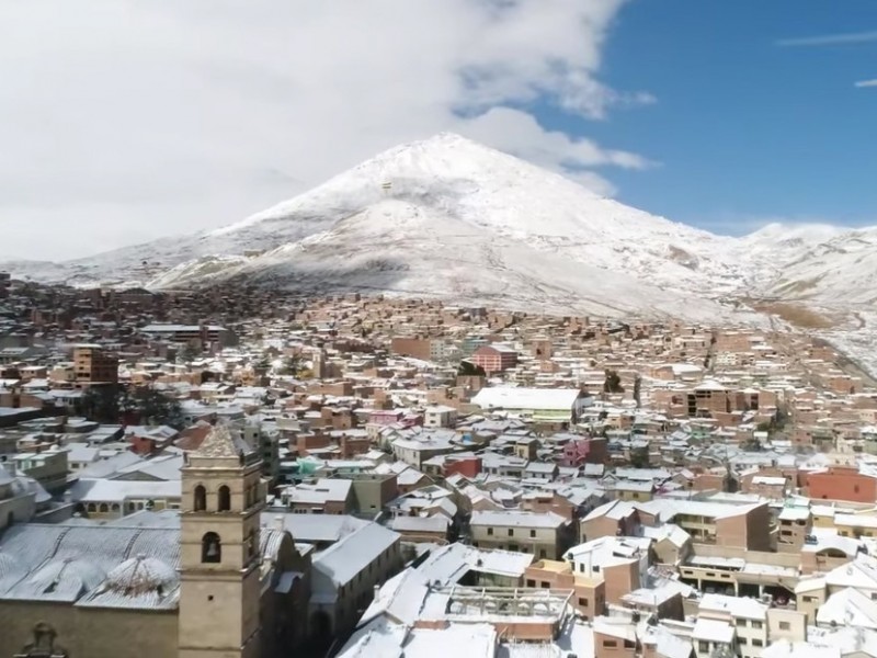 Potosí en Bolivia se viste de blanco tras intensa nevada