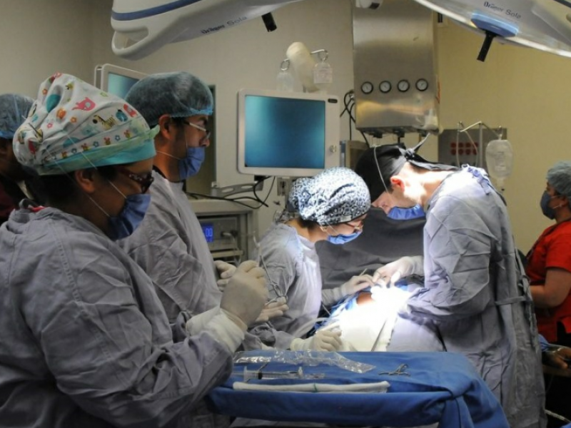 Practican cirugías gratuitas a zamoranos de bajos recursos