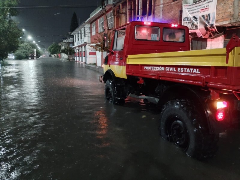 Prados Verdes y Carlos Salazar se inundan de nuevo por lluvia