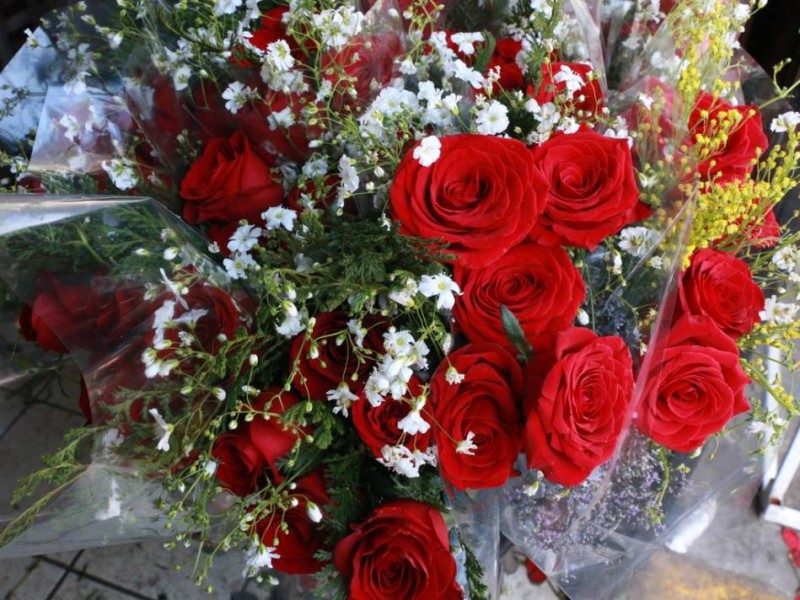 Precio de flores por las nubes previo a San Valentín