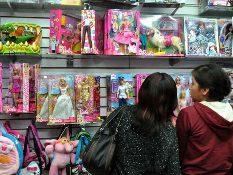 Precios de juguetes dificultan la llegada de los Reyes Magos