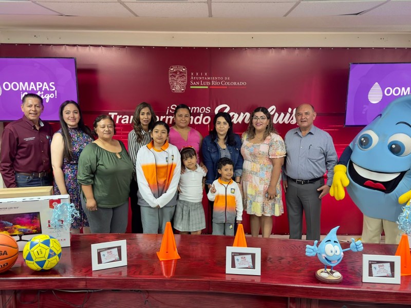 Premia Oomapas a ganadores de concurso