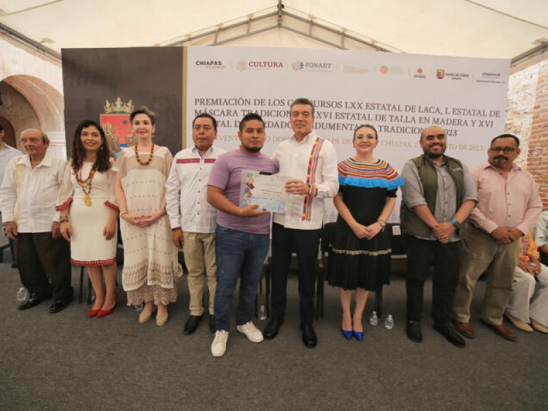 Premian a artesanos por concurso estatal de artesanías