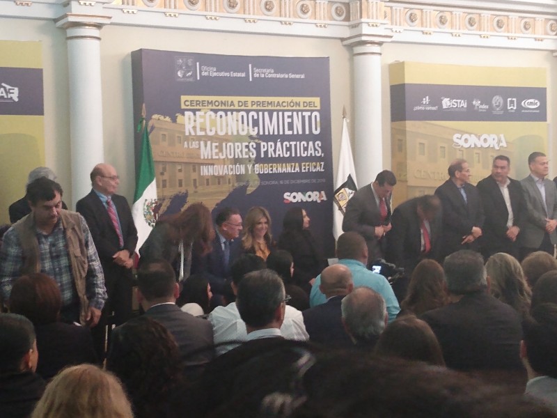 Premian a la innovación gubernamental