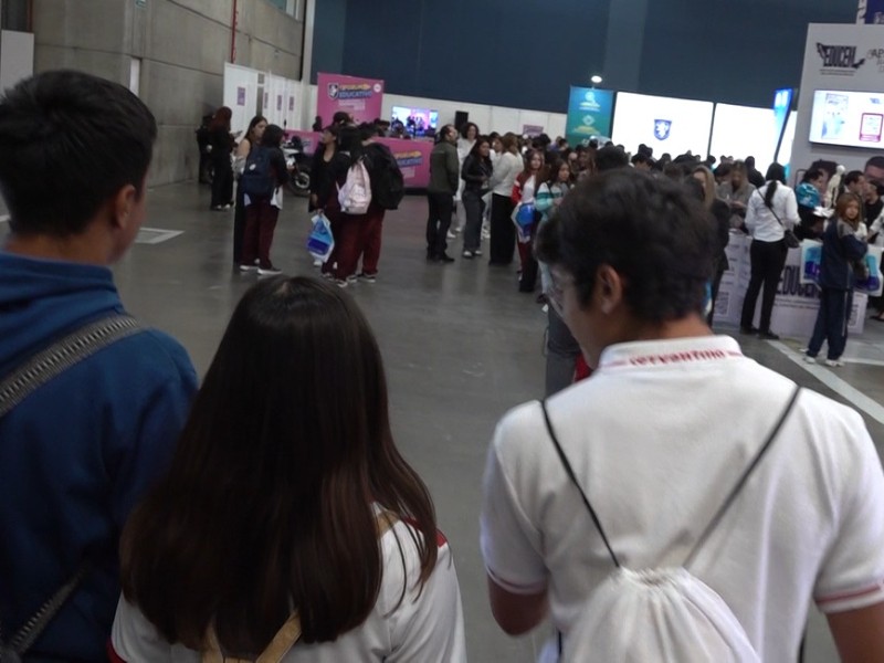 Preocupa a jóvenes estudiantes su futuro profesional y económico