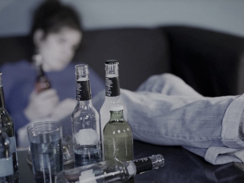 Preocupa incremento en consumo de alcohol en niños