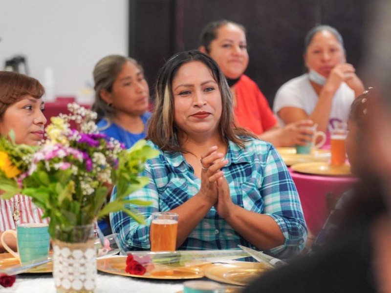 Prepara DIF celebración por el Día de las Madres