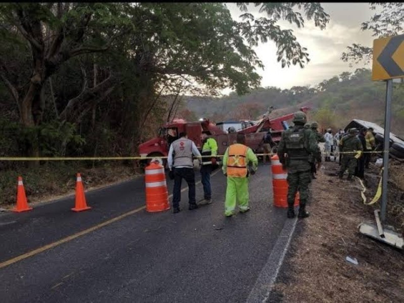 Preparan apoyo a deudos por percance en carretera 200