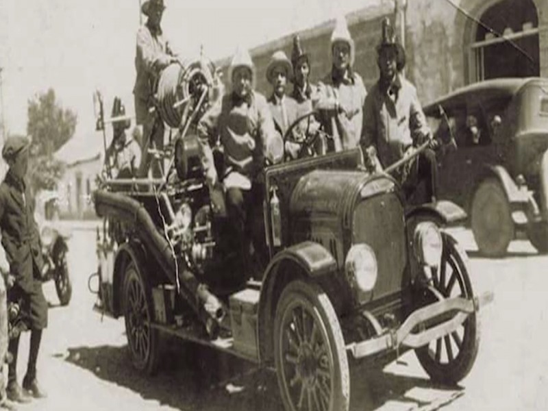 Preparan bomberos festejos por 104 aniversario