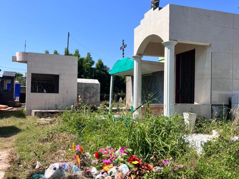 Preparan Panteón Municipal Benito Juárez para Día de Muertos en Escuinapa