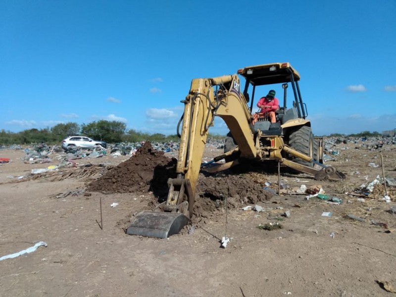 Prepararan fosas para inhumaciones en Juchitán