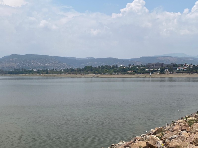 Presa El Palote aumenta el nivel de agua por lluvias