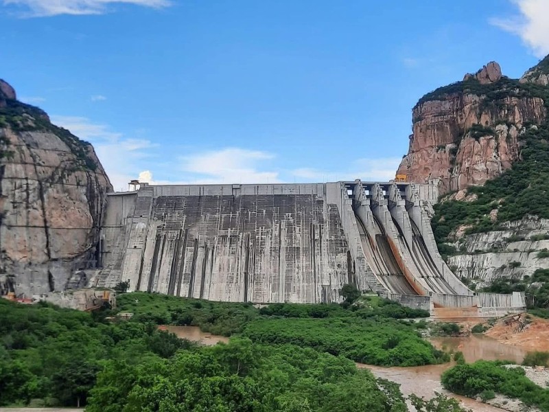 Presa Huites rebasa el 50 % de su capacidad en 24 horas