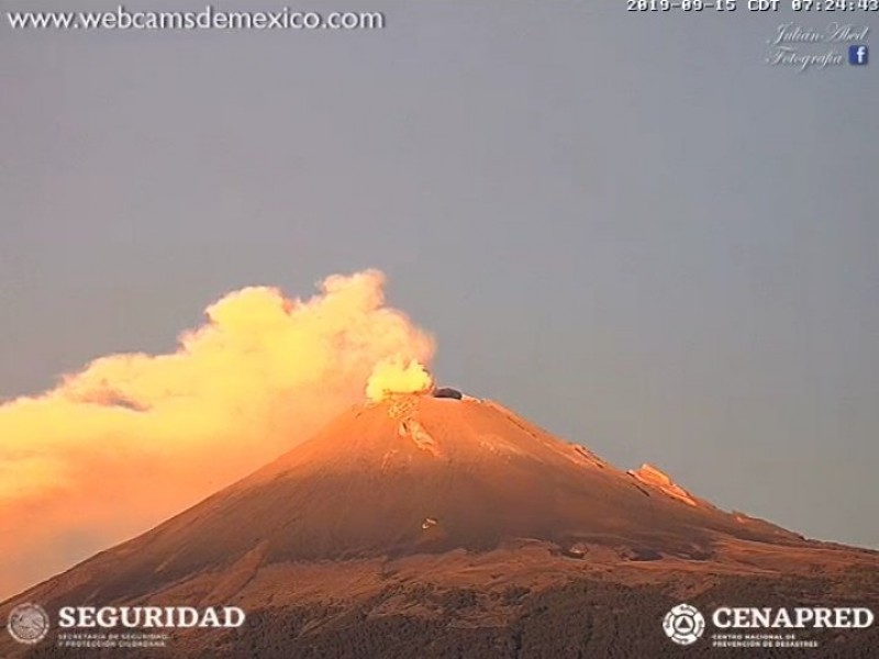 Presenta actividad el volcán Popocatépetl