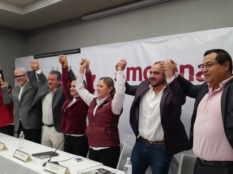 Presenta Alma Alcaráz a su equipo de trabajo