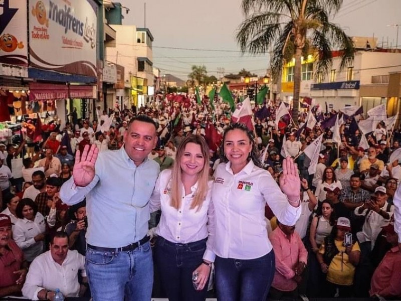 Presenta Claudia Delgadillo sus propuestas en Vallarta y Autlán