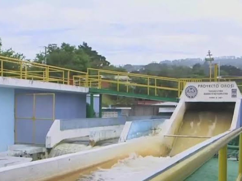Presenta gobernador a diputados proyecto de agua 
