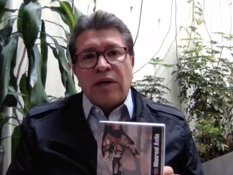 Presenta Ricardo Monreal nuevo libro sobre persecución política