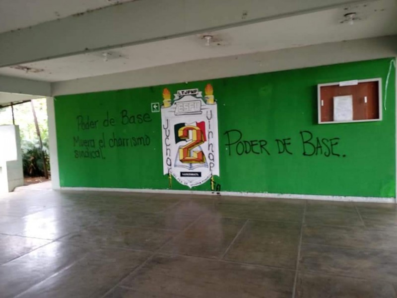 Presenta SEE denuncia por escuela vandalizada en Uruapan