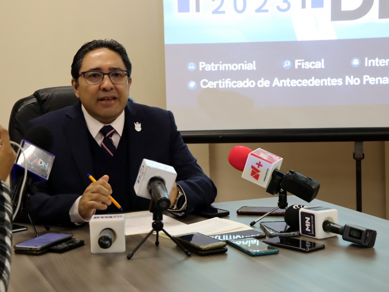 Presentan 600 funcionarios estatales declaración 5 de 5