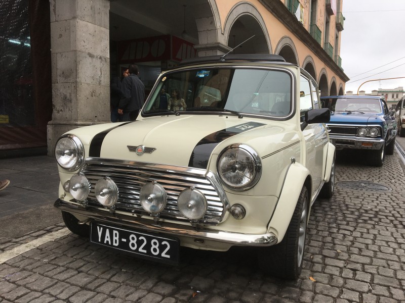 Presentan 9na Exposición de autos clásicos en Xalapa
