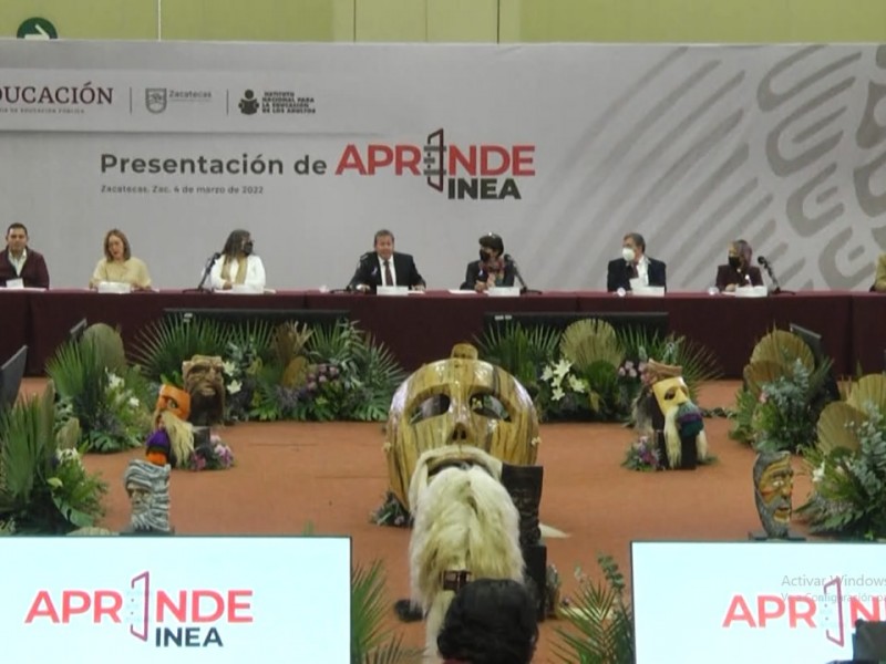 Presentan Aprende INEA, programa educativo