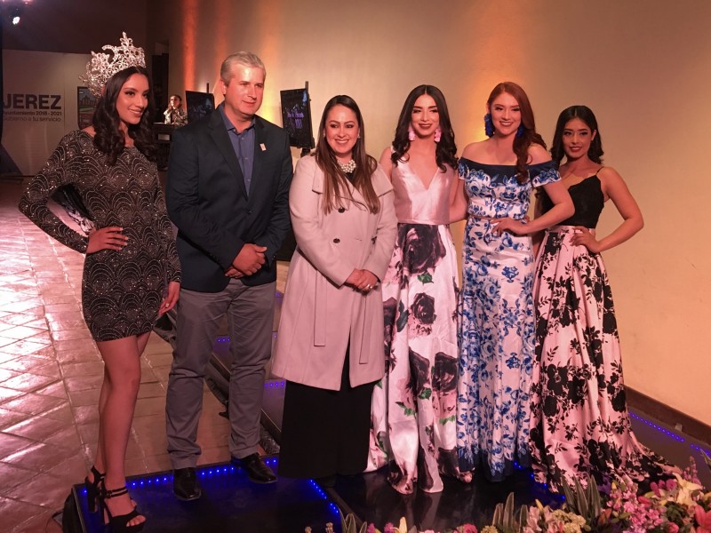 Presentan candidatas a reina para Feria de Primavera