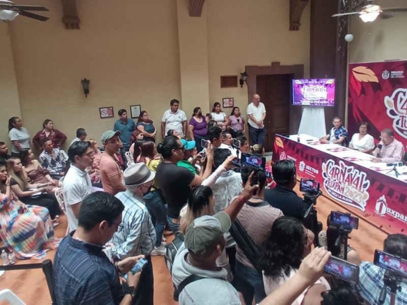 Presentan cartelera artística del Carnaval Tuxpan 2023