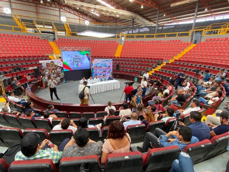 Presentan cartelera del Palenque Gómez Palacio 2023